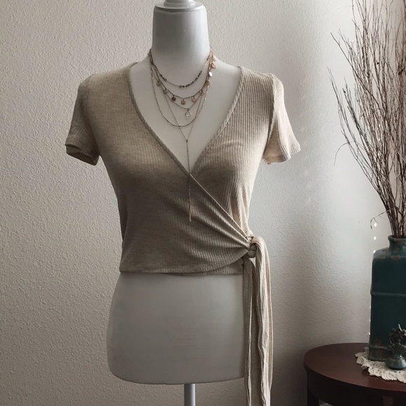 Urban Outfitters cross tie crop top - Picture 3 of 6